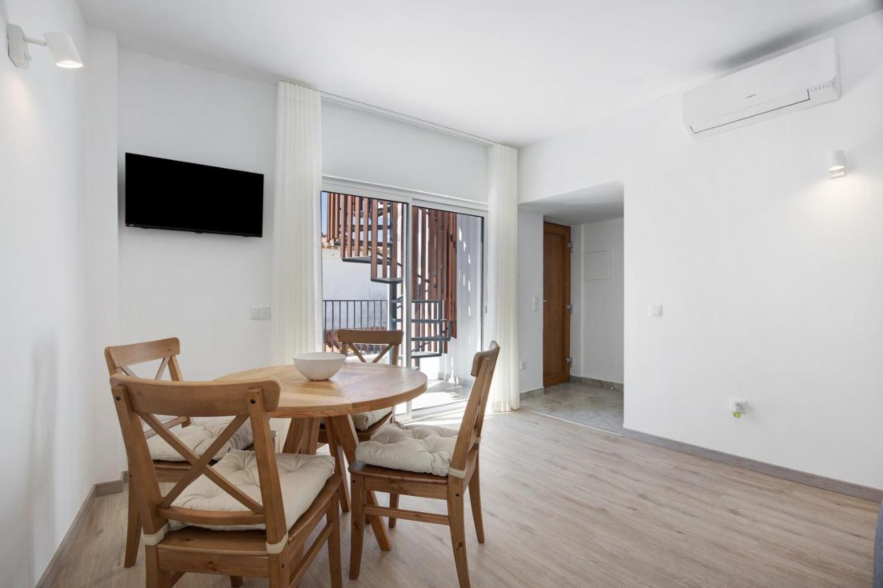 Old Town Apartments Sea View Лагуш Экстерьер фото